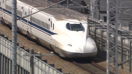 【速報】山陽新幹線・姫路駅で線路内に人が立ち入り　相生～新大阪間で上下線とも一時運転見合わせ　70代男性を保護