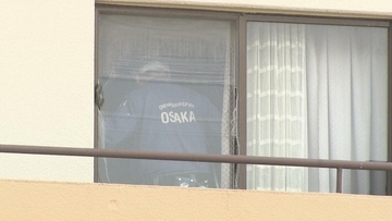 “電気コード”絡まった男性遺体が住宅２階で見つかる…玄関は「施錠」リビングには「財布」が残され「金庫」は空　大阪・東大阪市