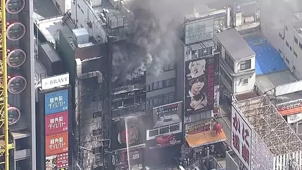 【速報】消防隊員2人死亡の大阪・道頓堀ビル火災　たばこの吸い殻捨てたとされる35歳の男を重過失失火の罪で在宅起訴　大阪地検