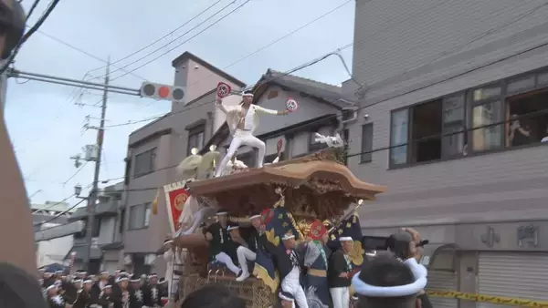 【だんじり祭影響】南海・岸和田駅周辺で大規模な車両規制 バス乗り場やタクシー乗り場周辺も規制対象に 警察「公共交通機関の利用を」