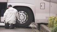 【速報】無人の観光バスが大阪・清風高校の植え込みに前から突っ込む　運転手とみられる男性1人けが