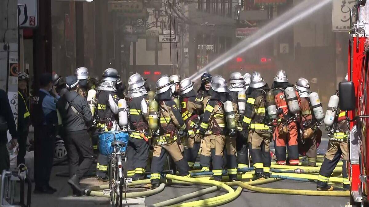 【速報】大阪・道頓堀近くの飲食店入る建物で火事　４棟に延焼中　けが人・逃げ遅れ人は確認されず