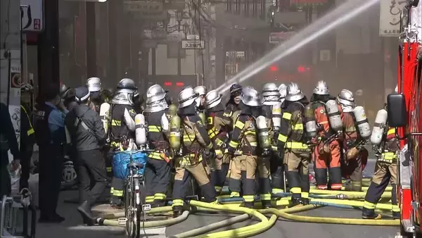 「【速報】大阪・道頓堀近くの飲食店入る建物で火事　４棟に延焼中　けが人・逃げ遅れ人は確認されず」の画像