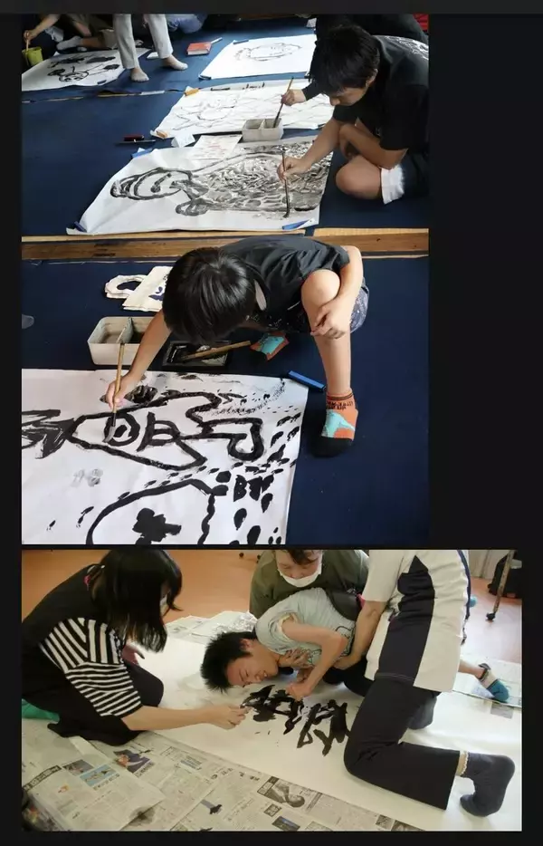 「【秘話】「このクリーチャーは何？」大会異例の“水墨画ビジュアル”が話題！　人気“妖怪書家”が挑んだ「日本一シビア」な魚の表現と故郷への執念」の画像