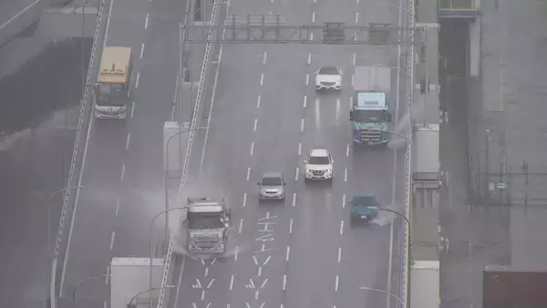「近畿各地でゲリラ雷雨　京都や神戸で激しい大粒の雨…Xでも「雹（ひょう）がやばい」など投稿相次ぐ　14日（木）昼前から夜遅くにかけて局地的に雷雲が発達か」の画像