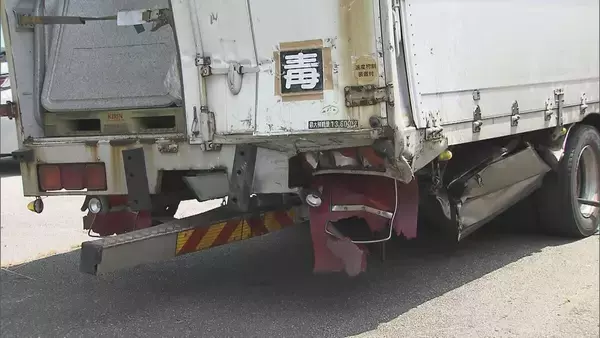 「路肩に停車中の大型トラックに中型トラック追突…さらに別の大型トラックも突っ込む　男性2人重傷　滋賀・名神高速」の画像