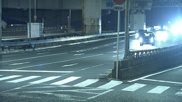 【速報】車を急発進させ警察官を約20m引きずる…　殺人未遂などの疑いで48歳男を逮捕　兵庫県警尼崎南署