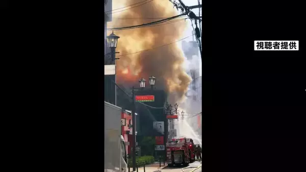 「爆発音が一回　すごい煙」大阪・道頓堀近くの建物から出火　延焼し４棟焼ける火事　けが人・逃げ遅れは今のところなし　大阪・中央区