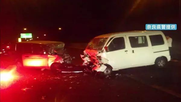 防カメにＵターンする様子が…死亡した77歳男性が運転する軽乗用車が逆走か　西名阪自動車道３人死傷事故　奈良・香芝市 