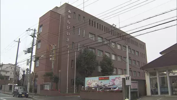 【速報】66歳女性が運転の軽乗用車がゲートバーを突き抜け駐車場内に進入…60代男性はねる　男性は意識不明の重体　兵庫・明石市の「アスピア明石」