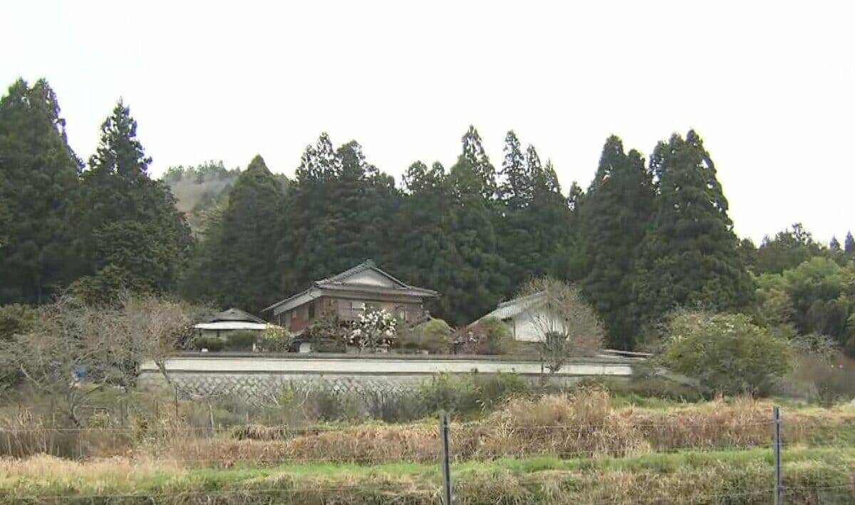 【独自ルポ】逮捕前の安達優季容疑者と接触　消え入りそうな声で憔悴も…丁寧に記者に応対　直後、警察には「あまりに淡々とした事務的対応」　若手記者が感じた「ギャップ」と底知れぬ「違和感」　京都男児遺体遺棄