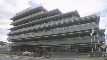 【速報】劇物入りのマフィンを食べさせて知人男性を殺害しようとした疑い　滋賀県に住む40代の女を逮捕