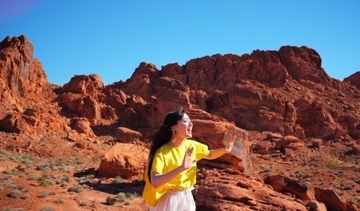 元“歌うま女子高生”鈴木瑛美子、米ネバダ州の大自然をバックに規格外の歌声が炸裂