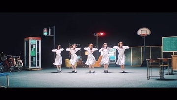 日向坂46、「ママのドレス」MV公開！ “ひらがなけやき”時代のユニット“りまちゃんちっく”メンバーが再集結