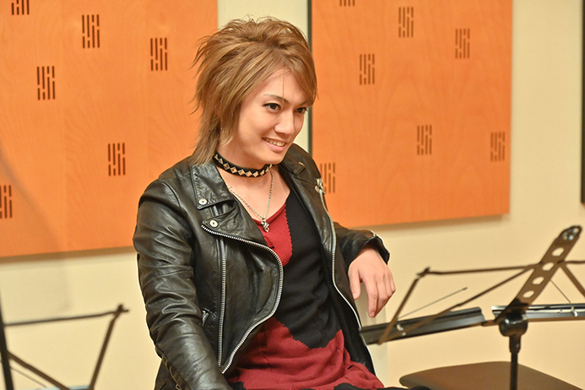 川栄李奈 綾野剛と喜矢武豊とのオフショット公開に すっぴん 笑 素顔こんな感じなんだ の声 17年10月21日 エキサイトニュース