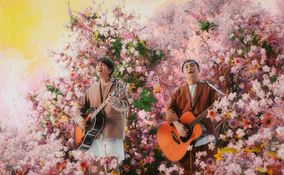 ゆず、新アルバム『YUZUTOWN』より四季折々の花と共に歌う「花咲ク街」MV公開