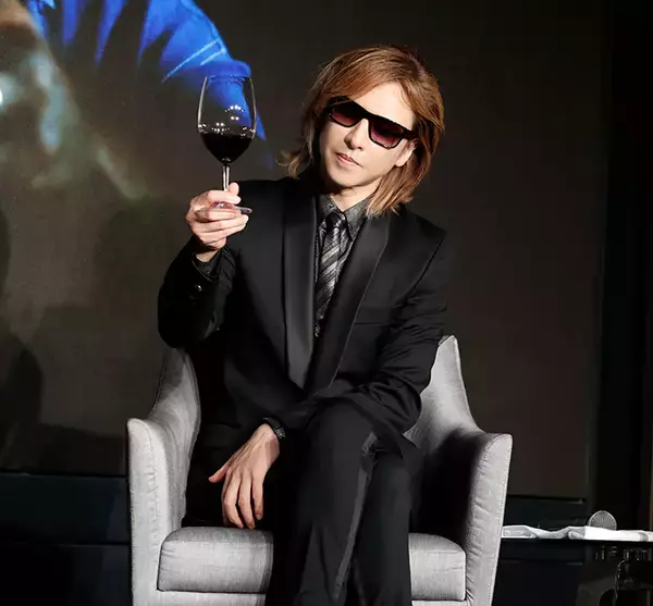 「YOSHIKIプロデュースワインに購入者殺到！その人気の高さからコストコなど大手量販店でも販売が開始」の画像