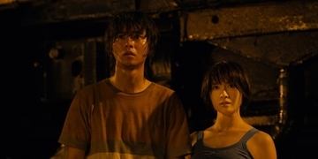 山崎賢人＆土屋太鳳W主演、Netflixオリジナルシリーズ『今際の国のアリス』より“げぇむ”「生きるか死ぬか」本編映像解禁