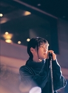 ZARD、デビュー30周年記念日に、東京国際フォーラムで初の生配信ライブが開催決定