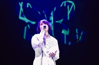藍井エイル、約1年半ぶりの有観客ライブで新曲「鼓動」を初披露