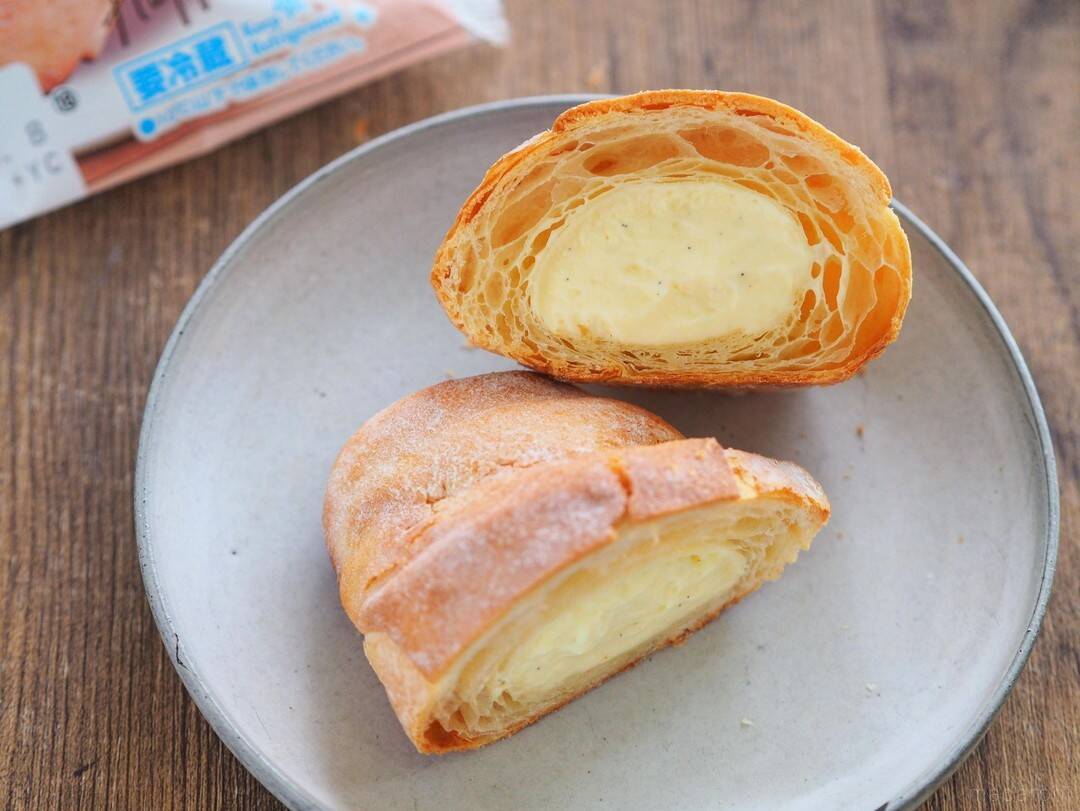 ヒットの予感 ファミマ 冷やして食べるクリームクロワッサン はバターっぷりが凄い 21年5月6日 エキサイトニュース 2 2