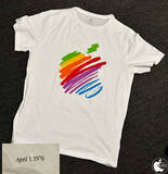 「Apple、社員にApple創立50周年記念グッズをプレゼント」の画像1