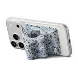 「米国Apple Store、LAを拠点とするアーティストBailey Hikawa氏とコラボした「Hikawa Phone Grip & Stand (MagSafe Compatible)」を限定販売」の画像1