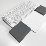 「PFU、左右分離型パームレスト「セパレート型シリコンタイピングベッド」をPFUダイレクトにて発売」の画像1