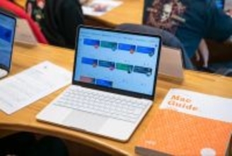 名古屋商科大学、2026年度新入生にMacBook Neoを無償譲渡