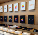 「Apple Park Visitor Centerにて「Apple 50th Anniversary Logo T-Shirt」販売開始されるも即完売」の画像1