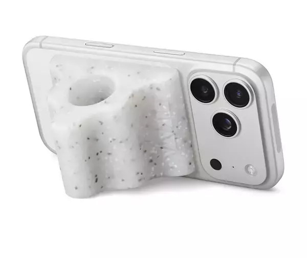 Apple Store、LAを拠点とするアーティストBailey Hikawa氏とコラボした「Hikawa Grip & Stand for iPhone（MagSafe対応）」を日本でも販売開始