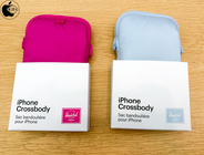 Apple Store、HerschelのAirTagポケット付きiPhone用クロスボディバッグ「Herschel Cloud Sling for iPhone」の新色を販売開始（Apple限定）