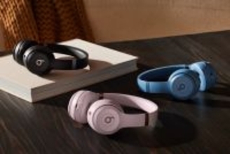 Beats、USB-C接続でロスレスオーディオに対応したヘッドフォン「Beats Solo 4」を発表