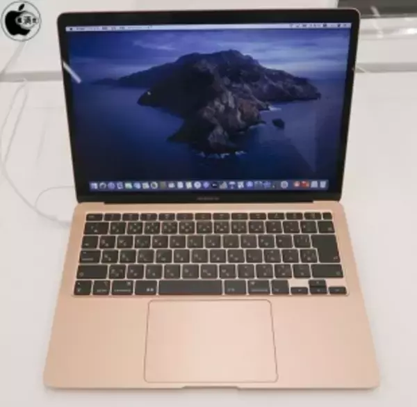 「Apple Premium ResellerのC smart、MacBook Air (Retina, 13-inch, 2020) の展示および販売を開始」の画像