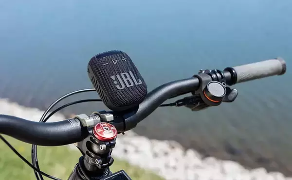 Amazon、JBLの自転車に取り付け可能なBluetoothスピーカー「JBL Wind 3」を7,993円で販売中（クーポン適用）