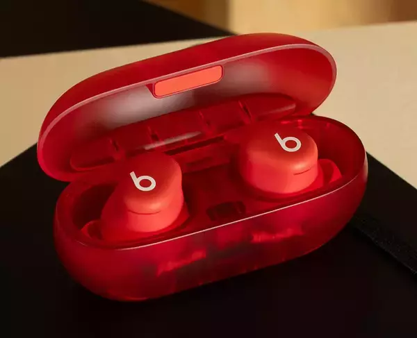 Beats、新型モデルのワイヤレスイヤフォン「Beats Solo Buds」を発表