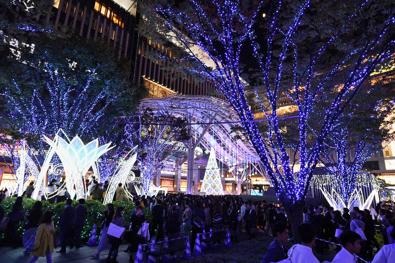 一足早くXmasムード「冬のファンタジー・はかた」