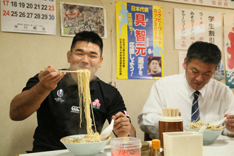 ラグビーW杯　具選手「これ、この味」慣れ親しんだラーメン店に直行　中高時代過ごした大分・佐伯市訪問