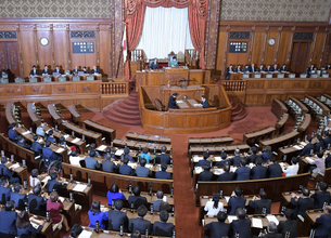 新型コロナ　改正特措法が成立　「緊急事態宣言」発令可能に