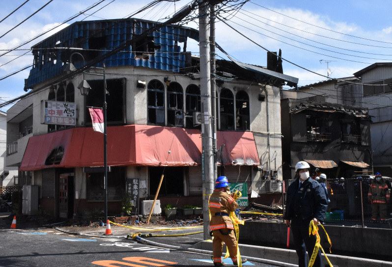 浦和高そばの中華料理店全焼