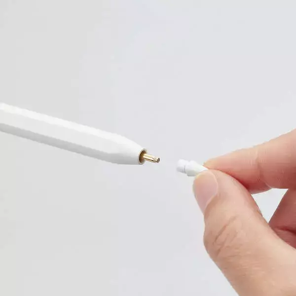 「エレコム、電池切れを気にせずいつでも描ける「iPad専用ワイヤレス充電式タッチペン」を発売」の画像