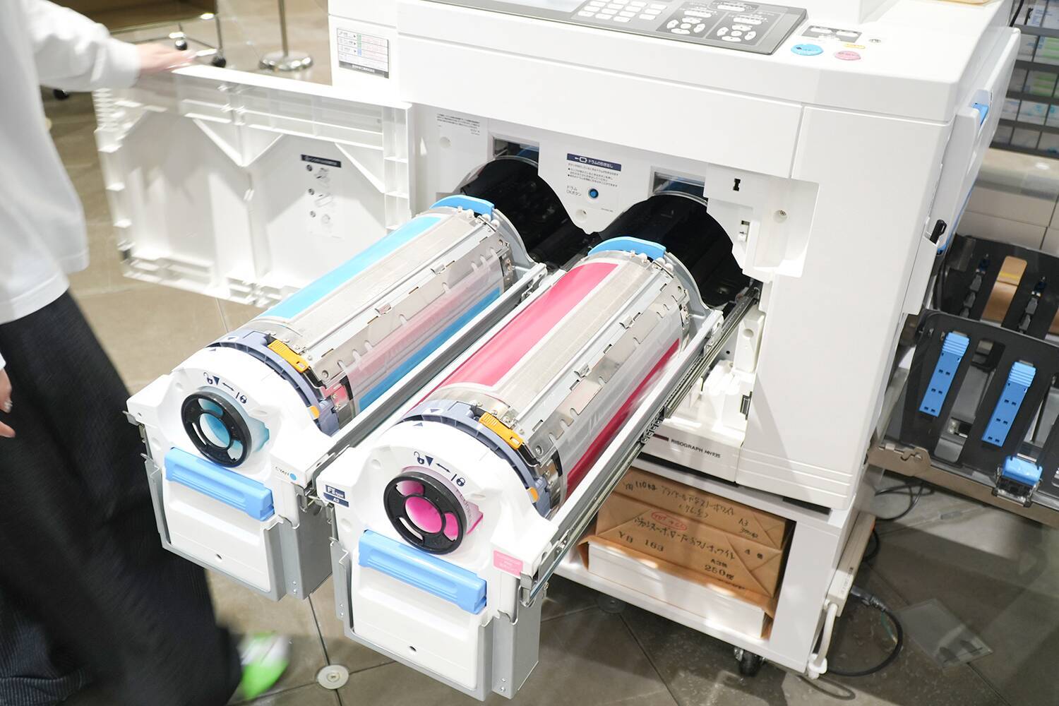 レトロで味わい深いリソグラフ印刷で何気ない写真もアートになる「HARD COPY CLUB」を体験