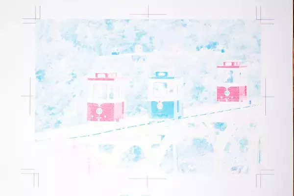 「レトロで味わい深いリソグラフ印刷で何気ない写真もアートになる「HARD COPY CLUB」を体験」の画像