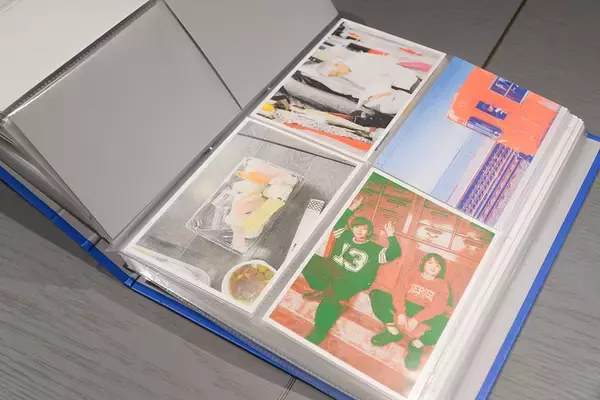 「レトロで味わい深いリソグラフ印刷で何気ない写真もアートになる「HARD COPY CLUB」を体験」の画像