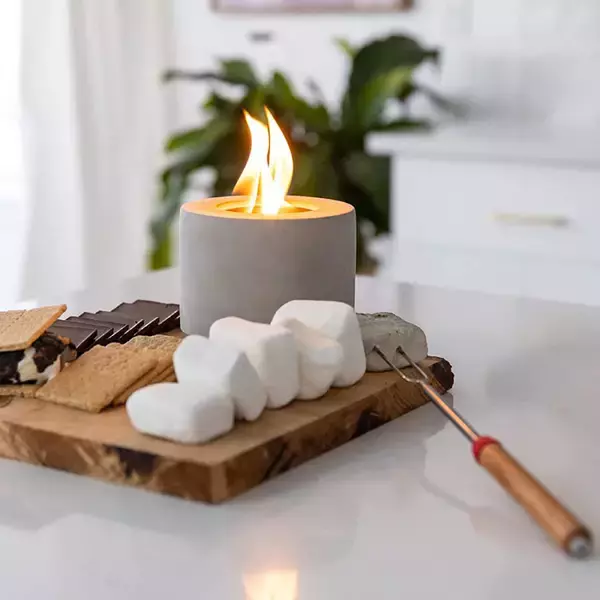 Gloture、手軽にアウトドア感覚を味わえる卓上ファイヤーピット「GeeFlame」を発売