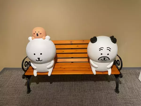 「ちいかわで大人気のイラストレーター・ナガノ氏の原画を集めた展覧会が大丸京都店にて開催」の画像