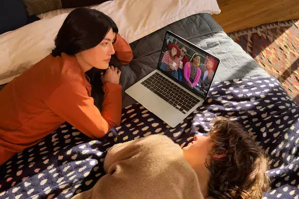 「Apple、M5チップを搭載した新しい「MacBook Air」を発売。予約注文受付は3月4日（水）23:15〜」の画像