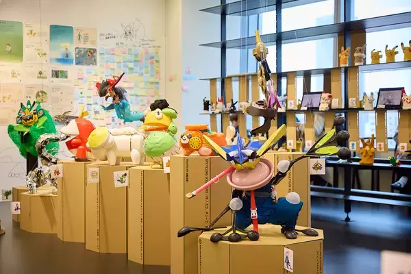 「多摩美の学生たちが制作したポケモン作品を展示する「ポケモンと考える アート・環境教育展 4」」の画像
