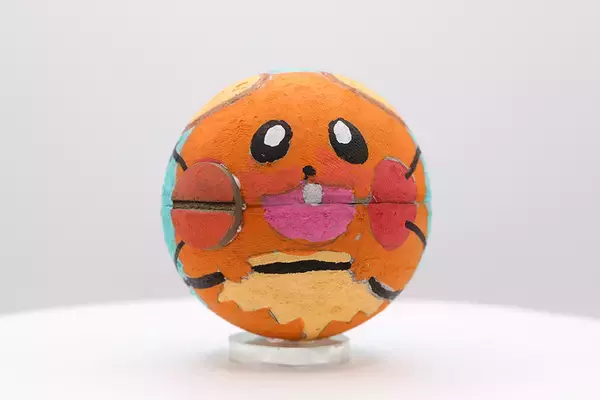 「多摩美の学生たちが制作したポケモン作品を展示する「ポケモンと考える アート・環境教育展 4」」の画像