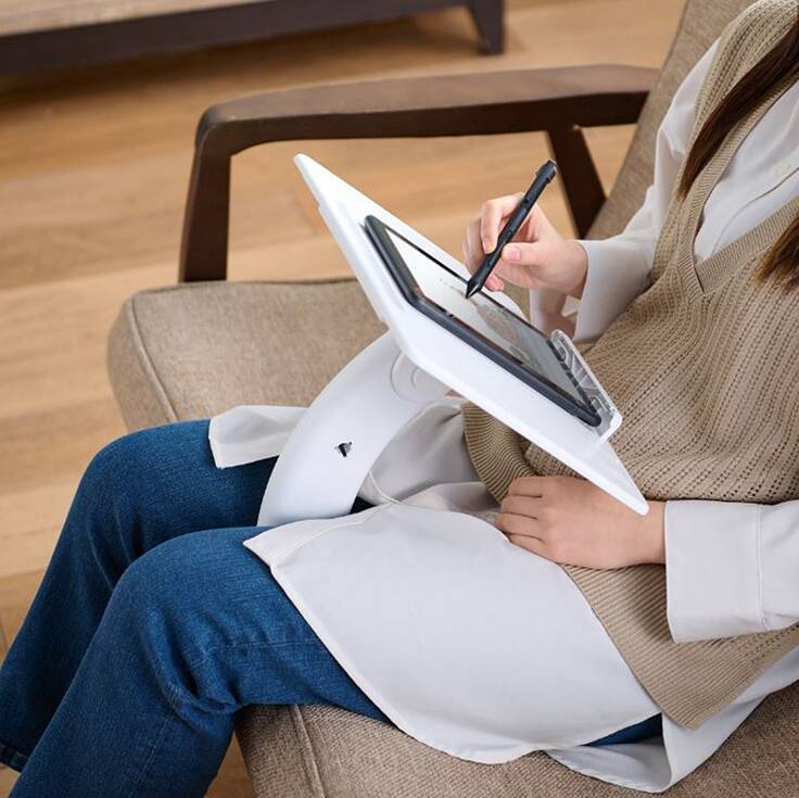 エレコム、床の上でも使えるタブレット用のドローイング・タイピング向けスタンドを発売